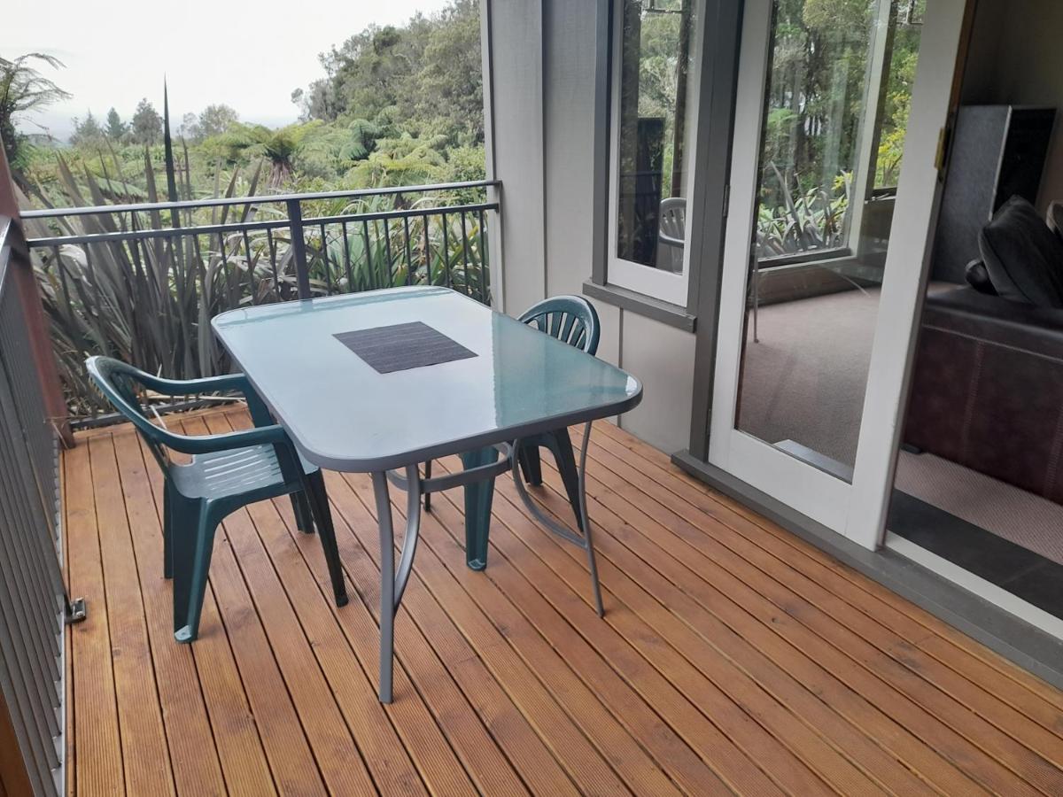 Appartement Georges Bnb Nature And Lifestyle Retreat à New Plymouth Extérieur photo